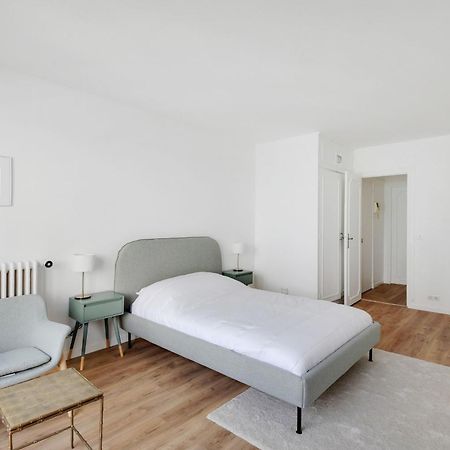 Bright Studio For 2 - Champs-Elysees Parigi Esterno foto