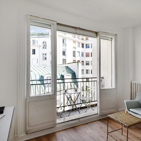 Bright Studio For 2 - Champs-Elysees Parigi Esterno foto